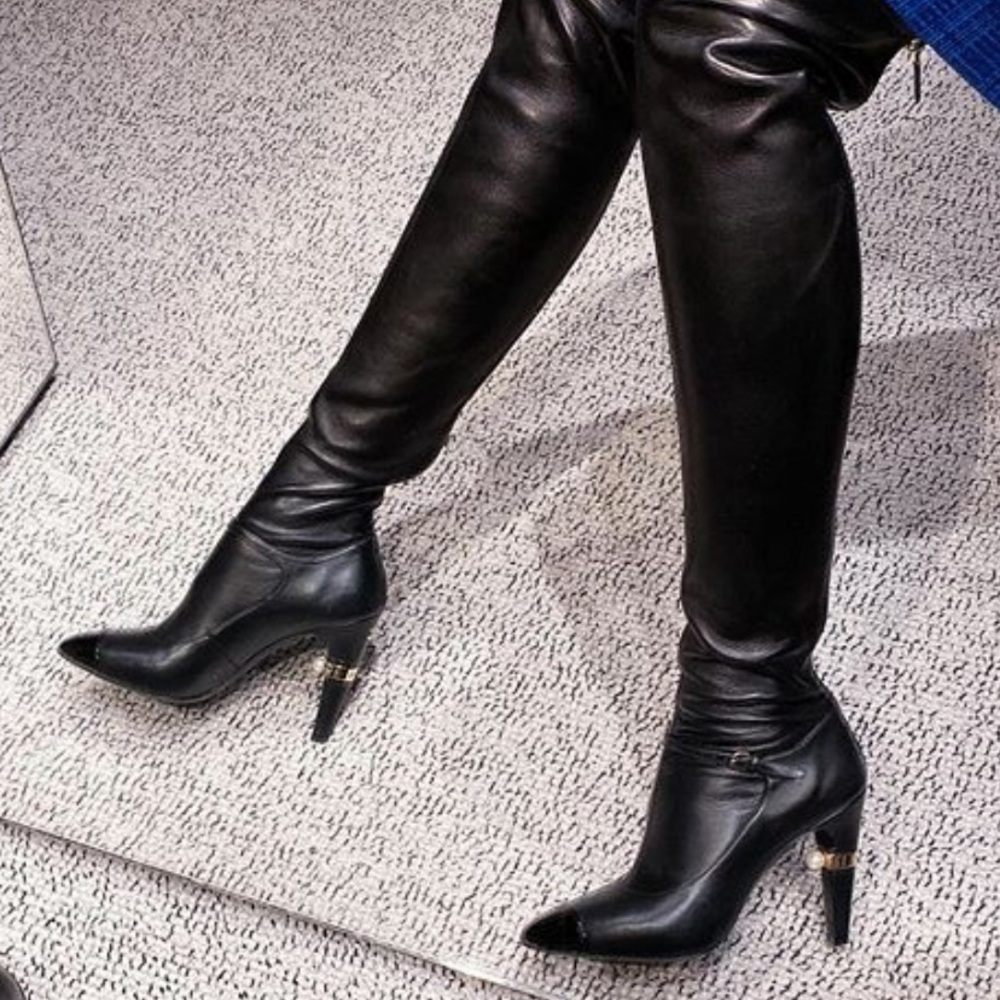 Chanel Knee Boots Authentic Brand New Never Worn comes with box, dust-bags.